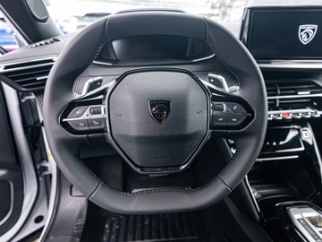 Peugeot 2008 II 2025 Od ręki - Allure e-DCS 1.2 mHEV 145KM / Pakiet Navigation i Access, zdjęcie 9