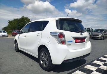 Toyota Verso Minivan Facelifting 1.6 D-4D 112KM 2015 Toyota Verso Toyota Verso 1.6Diesel Zadbana Stan BDB 1.6 Diesel 112KM, zdjęcie 8