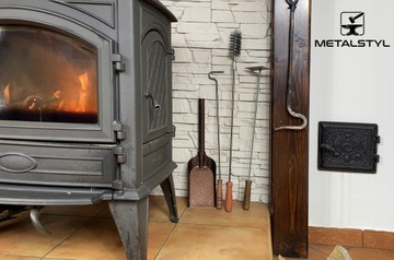 Набор для чистки камина, печи, кочерги, щетки, лопаты, метлы.