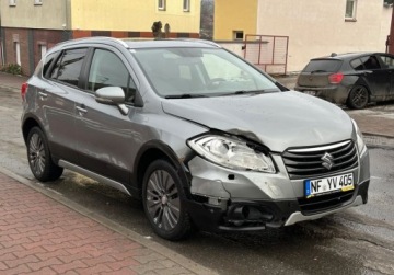 Suzuki SX4 II S-cross 1.6 VVT 120KM 2015 Suzuki SX4 S-Cross 1.6 Benzyna 4x4, Delikatnie uszkodzony. 1.6 Benzyna, zdjęcie 1