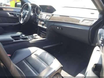 Mercedes Klasa E W212 2014 Mercedes-Benz Klasa E 63 AMG S 4Matic 2014 5.5l 5.5 Benzyna 577KM, zdjęcie 9