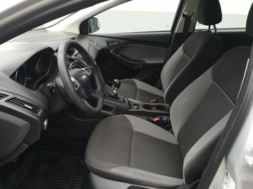 Ford Focus III Hatchback 5d facelifting 1.6 TDCi 115KM 2014 Ford Focus 1.6TDCI 115KM Klimatyzacja Elektryka, zdjęcie 15