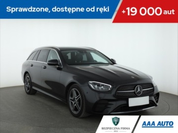 Mercedes Klasa E W213 All-terrain Facelifting 2.0 E220d 194KM 2021 Mercedes E E 220 d 4MATIC, Salon Polska