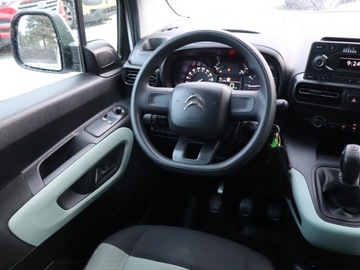 Citroen Berlingo III Osobowy M 1.5 BlueHDi 102KM 2019 Citroen Berlingo 1.5 BlueHDi, Salon Polska, zdjęcie 6