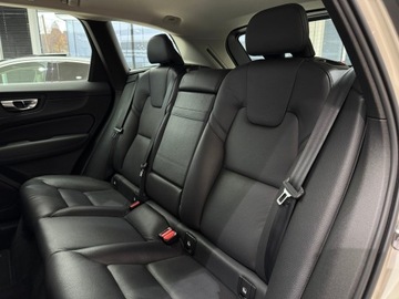 Volvo XC60 II 2021 Volvo XC 60 B4 Momentum PRO / 1 właściciel / Salon, zdjęcie 11