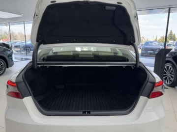 Toyota Camry IX Sedan 2.5 Hybrid Dynamic Force 218KM 2022 Toyota Camry Comfort Kamera cofania Ele. Fotele CarPlayAndroid Auto LED, zdjęcie 15