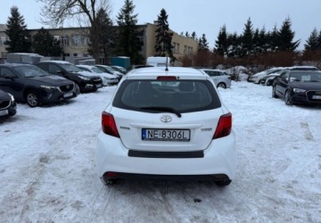 Toyota Yaris III Hatchback 5d Facelifting 1.0 VVT-i 69KM 2014 Toyota Yaris Toyota Yaris Benzyna 70KM, zdjęcie 3