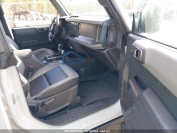 Ford Bronco VI 2024 Ford Bronco Black Diamond, 2024r., 4x4, 2.3L 2.3 Benzyna 275KM, zdjęcie 6