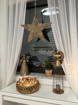 СТЕКЛЯННЫЙ ШАР, СВЕТЯЩИЕСЯ РОЖДЕСТВЕНСКИЕ УКРАШЕНИЯ, ВЕРЕВКА.