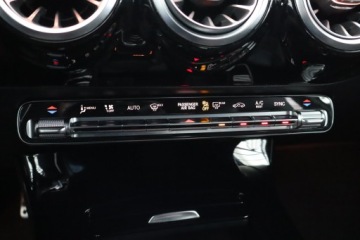 Mercedes Klasa A W177/V177 Hatchback 1.3 200 163KM 2020 Mercedes A A 200, Salon Polska, Serwis ASO, zdjęcie 15