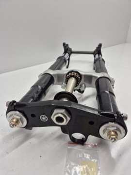 Yamaha YZF R-1 RN 09 (03) Задержки в работе передней подвески