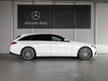 Mercedes Klasa E W214 Kombi 2.0 220d 197KM 2023 E Klasa 220 d AMG Estate 2.0 (197KM) 2023, zdjęcie 3