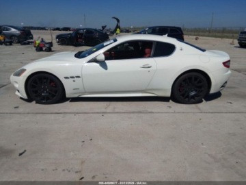 Maserati GranTurismo 2012 Maserati GranTurismo S Automatic 2012 4.7 Benzyna 433KM, zdjęcie 2