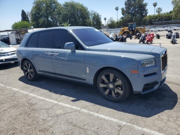 Rolls-Royce 2021 Rolls-Royce Cullinan 6,7 L 563 KM 2021 6.7 Benzyna 563KM, zdjęcie 3