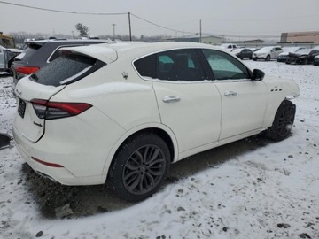 Maserati Levante 2024 Maserati Levante Modena 2024 3.0l 3.0 Benzyna 345KM, zdjęcie 3