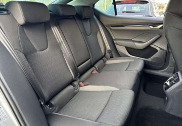 Skoda Octavia IV Liftback 1.5 TSI EVO 150KM 2024 Skoda Octavia SalonPL 1.5TSI 150KM SelectionPakiety Virtual Matrix Kessy A, zdjęcie 13