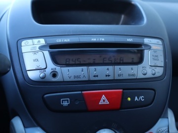 Citroen C1 I Hatchback 3d Facelifting 1.0 i 68KM 2009 Citroen C1 1.0, Klima, zdjęcie 12