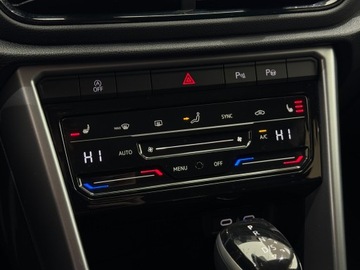 Volkswagen T-Roc I SUV Facelifting 1.5 TSI ACT 150KM 2023 Volkswagen T-Roc Life / Podgrzewane fotele / Kamer, zdjęcie 21