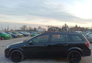 Opel Astra J Sports Tourer 1.7 CDTI ECOTEC 125KM 2011 Opel Astra Opel Astra 1.7 Diesel 125KM, zdjęcie 1