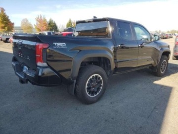 Toyota Tacoma II 2024 Toyota Tacoma 2024, 2.4L, 4x4, TRD OFF-ROAD, od ubezpieczalni 2.4 Benzyna, zdjęcie 3