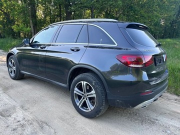 Mercedes GLC C253 2020 Mercedes-Benz GLC 300 de 4Matic diesel elektric 2.0 Hybryda Plug-in 194KM, zdjęcie 3