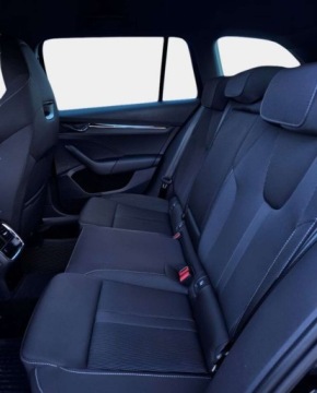 Skoda Octavia IV Liftback 1.5 TSI EVO 150KM 2023 Skoda Octavia Czarna Perla - Sportowe fotele - Top LED Matrix - ACC 210 km, zdjęcie 34