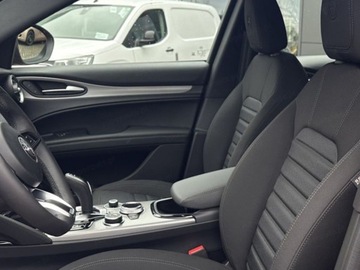 Alfa Romeo Stelvio SUV Facelifting 2023 2.0 GME Turbo 280KM 2025 ALFA ROMEO Stelvio Turbo Sprint Q4 Suv 2.0 (200KM) 2025, zdjęcie 2