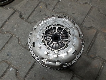 VW JETTA V 05-10r GOLF V 2.0 TDI CBD CBA KOŁO DWUMASOWE