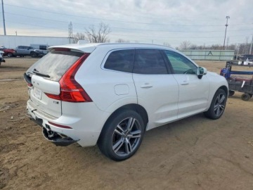 Volvo XC60 II 2021 Volvo XC 60 2021 Volvo XC60 T5 MOMENTUM 2.0 Benzyna 250KM, zdjęcie 2