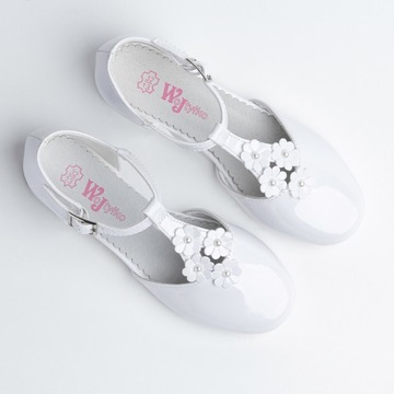 Торжественные туфли для причастия на кожаной подкладке, каблук Войтылко.