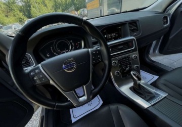 Volvo V60 I Kombi Facelifting 2.0 D4 DRIVE-E 190KM 2016 Volvo V60 D4 190KM SKORY BEZWYPADKOWY automat gwarancja nowe opony, zdjęcie 20