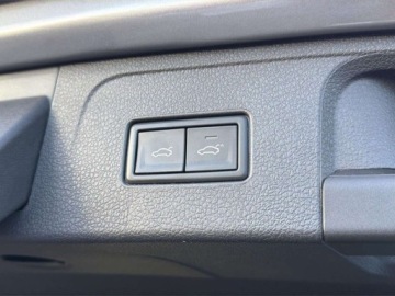 Volkswagen Passat B8 Variant Facelifting 2.0 TDI SCR 200KM 2022 Volkswagen Passat R-Line 4Mot. HarmanKardon LED Matrix Hak Kamera Cofania, zdjęcie 37