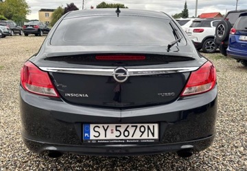 Opel Insignia I Sedan 2.0 Turbo ECOTEC 220KM 2010 Opel Insignia 2010 r. 2.0 Benzyna 220KM, zdjęcie 4
