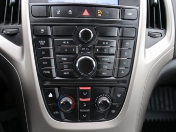 Opel Astra J Hatchback 5d 1.4 Turbo ECOTEC 120KM 2012 Opel Astra 1.4 T, Klima, Parktronic,ALU, zdjęcie 15