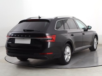 Skoda Superb III Kombi Facelifting 2.0 TDI SCR 200KM 2022 Skoda Superb 2.0 TDI, Salon Polska, Serwis ASO, zdjęcie 4