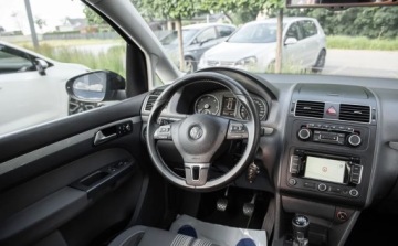 Volkswagen Touran II 1.6 TDI 105KM 2012 Volkswagen Touran Tdi 105KM MATCH PolSkora Navi Panorama Alu Full Serwis G, zdjęcie 22