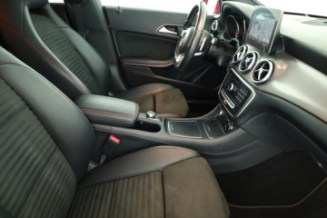 Mercedes CLA C117 Shooting Brake Facelifting 2.0 220 184KM 2018 Mercedes CLA 220 4MATIC, Salon Polska, 4X4, zdjęcie 6