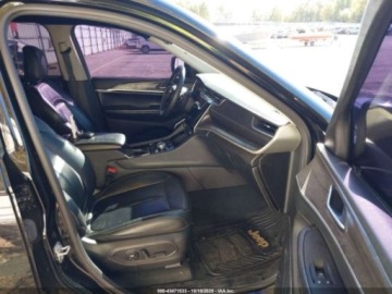 Jeep Grand Cherokee V 2023 Jeep Grand Cherokee 2023 Jeep Grand Cherokee Limited 4x4 3.6 Benzyna 293KM, zdjęcie 10