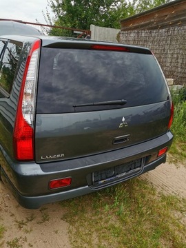 LANCER KOMBI 03-08 VII VÍKO KUFRU Z SKLO (OKNO) ŠEDÁ A39