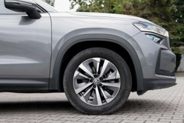 Skoda Kodiaq II SUV 2.0 TDI SCR 193KM 2024 Skoda Kodiaq 2.0 TDI 4x4 Selection DSG, 193KM, hak, Canton, fv23, 7 miejsc, zdjęcie 3