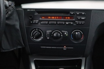 BMW Seria 1 E81/E87 Hatchback 5d E87 1.6 116i 122KM 2009 BMW 1 116i, Klima,ALU, zdjęcie 12