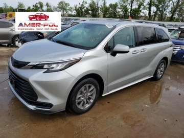 Toyota Sienna III 2022 Toyota Sienna le, 2022r., 2.5L 2.5 Hybryda 245KM