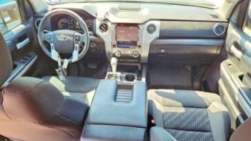 Toyota Tundra II 2021 Toyota Tundra Sr5 2021 5.7 Benzyna 381KM, zdjęcie 8