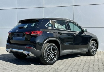 Mercedes GLA II Off-roader Plug-In 1.3 250 e 218KM 2022 Mercedes-Benz GLA Plug-In Panorama Keyless Led Parktronic Grzane fote, zdjęcie 36