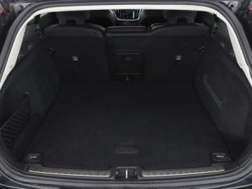 Volvo V60 II  Kombi 2.0 T5 250KM 2019 Volvo V60 Inscription T5 automat skóra navi, zdjęcie 19