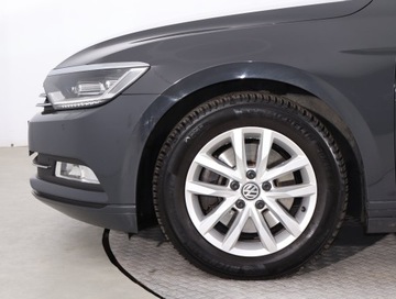Volkswagen Passat B8 Limousine 1.8 TSI BlueMotion Technology 180KM 2015 VW Passat 1.8 TSI, Salon Polska, Automat, Navi, zdjęcie 14