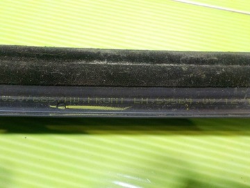 DODGE JOURNEY 10R LIŠTA ZHRNUJÍCÍ DVEŘE LEVÝ PŘEDNÍ