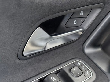 Mercedes CLA C118/X118 Coupe Facelifting 1.3 200 163KM 2025 MERCEDES-BENZ CLA 200 AMG Line Sedan 1.3 (163KM) 2025, zdjęcie 14