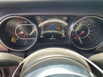 Jeep Gladiator 2021 Jeep Gladiator Mojave 2021 3.6l 3.6 Benzyna 285KM, zdjęcie 9