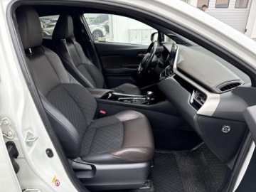 Toyota C-HR I Crossover 1.8 Hybrid 122KM 2017 Toyota C-HR 1.8 Hybrid Prestige 1.8 Hybrid Prestig, zdjęcie 6